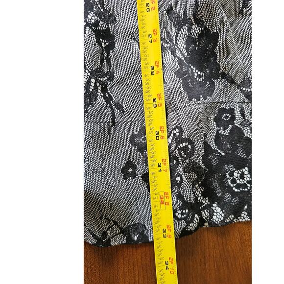 Club Monaco 100% Silk Dress Gray Black Floral Accents, Sz 00 , NWOT - Picture 8 of 9